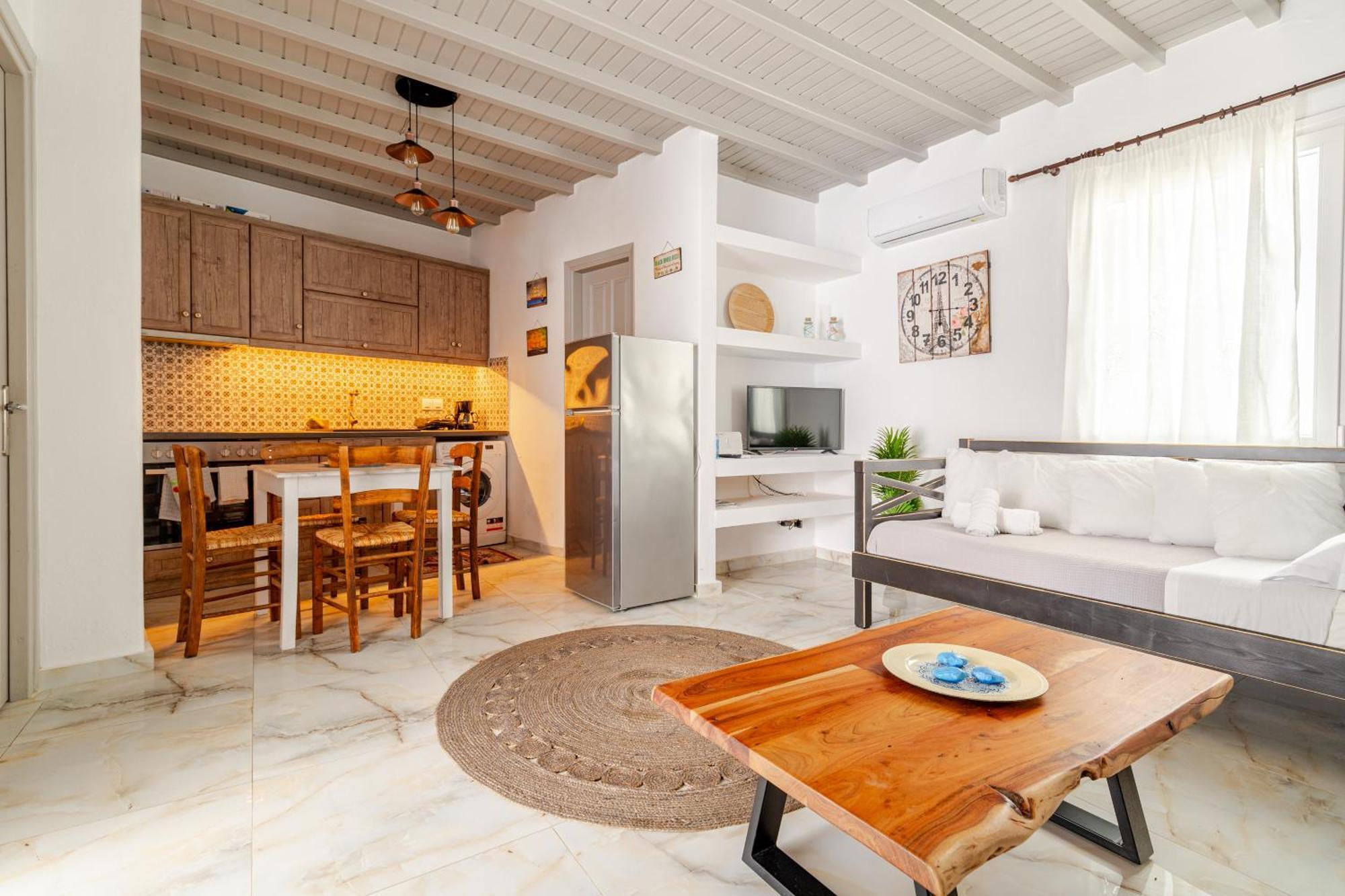 Elenitas Beach House In Ornos Экстерьер фото