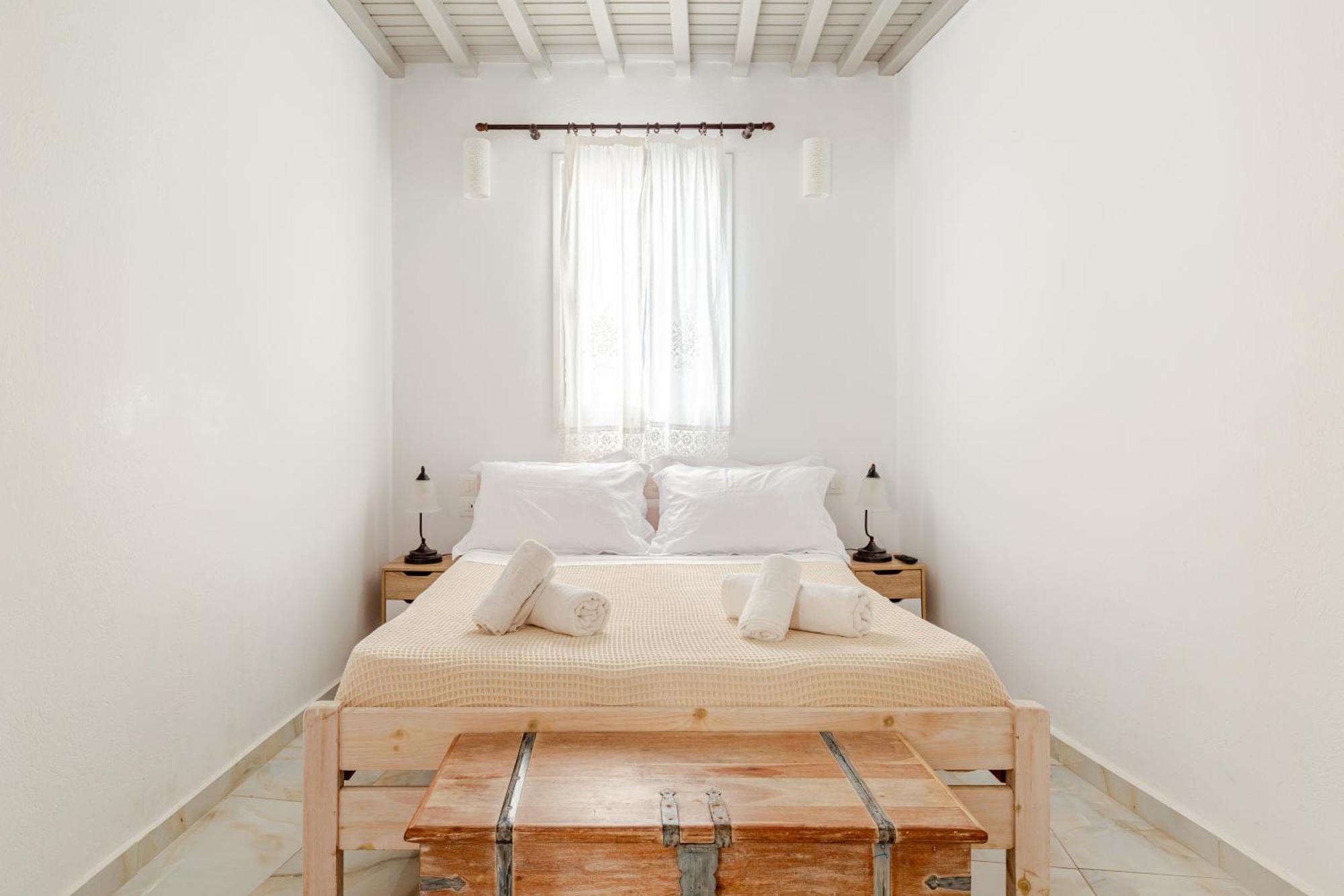 Elenitas Beach House In Ornos Экстерьер фото